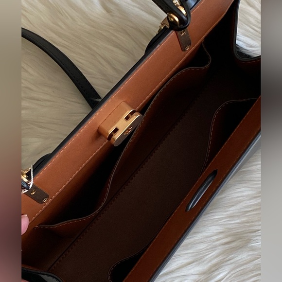 55814 - Tory Burch Lee Radziwill Small Satchel - Picture 8 of 14